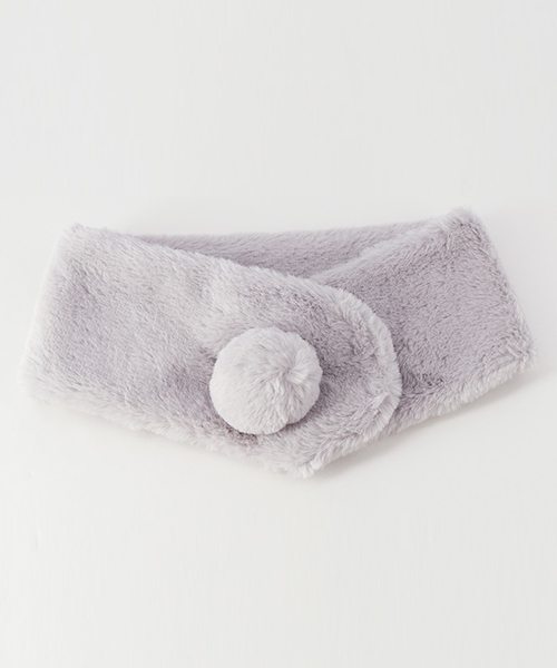 Catherine Cottage（キャサリンコテージ）の「うさぎのしっぽフェイクファーマフラー（マフラー・キッズ・ホワイト/ベージュ/ネイビー/グレー/レッド/ブルー/ミント/ベビーピンク/ライラック/スモークピンク/ピンク系その他・FREE）」の19枚目の写真