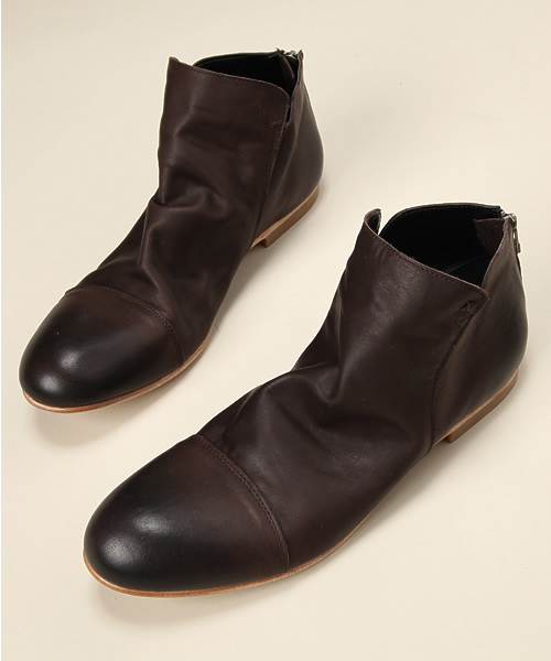 And A（アンドエー）の「Short Back Zip Boots （And A×seesaw）（ブーツ・メンズ・ブラック/ブラウン/ダークブラウン・26cm/27cm）」の5枚目の写真