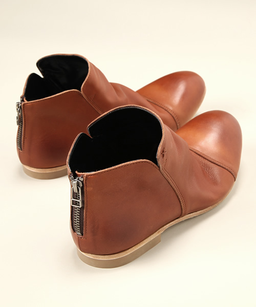 And A（アンドエー）の「Short Back Zip Boots （And A×seesaw）（ブーツ・メンズ・ブラック/ブラウン/ダークブラウン・26cm/27cm）」の8枚目の写真