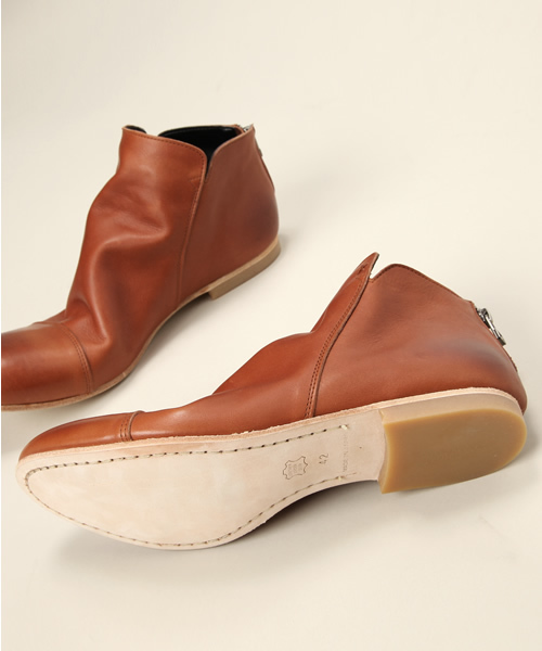 And A（アンドエー）の「Short Back Zip Boots （And A×seesaw）（ブーツ・メンズ・ブラック/ブラウン/ダークブラウン・26cm/27cm）」の9枚目の写真