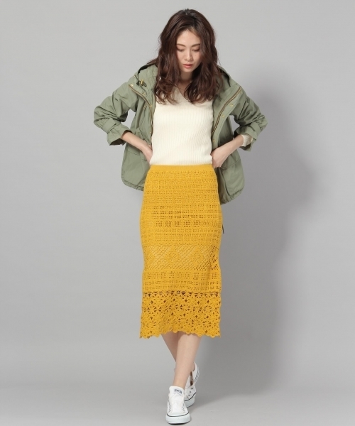 Andemiu（アンデミュウ）の「カギバリニットスカート786044（スカート・レディース・オフホワイト/グリーン/イエロー・FREE）」の7枚目の写真