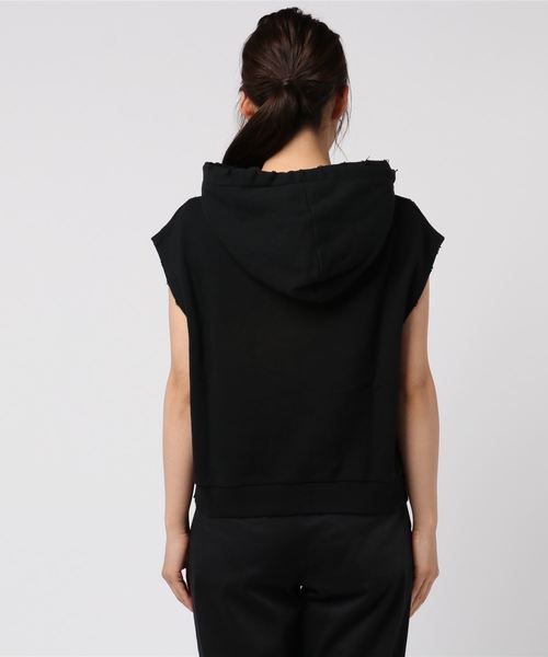 プニュズ　パーカー PUNYUS（プニュズ）の「フード刺繍パーカー（パーカー）」 - WEAR
