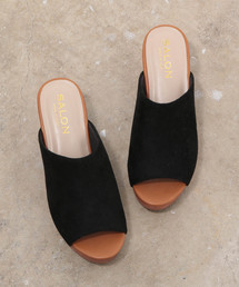 プラットフォームサンダル