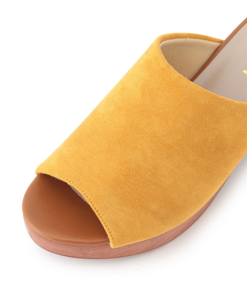 SALON adam et rope'(サロン アダム エ ロペ)の「プラットフォームサンダル(サンダル・レディース・ブラック/ダークブラウン/イエロー・S/M/L)」の4枚目の写真