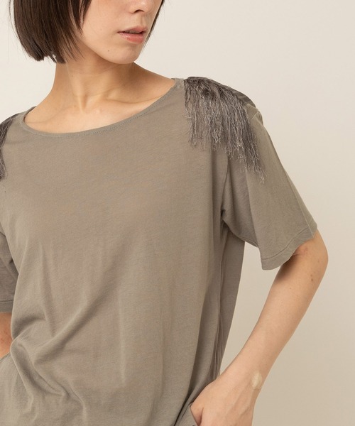 RNA-N（アールエヌエーエヌ）の「M0925 ショルダーフリンジTシャツ（Tシャツ/カットソー・レディース・ホワイト/グレー/ネイビー・MEDIUM）」の3枚目の写真