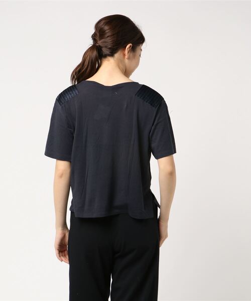 RNA-N（アールエヌエーエヌ）の「M0925 ショルダーフリンジTシャツ（Tシャツ/カットソー・レディース・ホワイト/グレー/ネイビー・MEDIUM）」の18枚目の写真