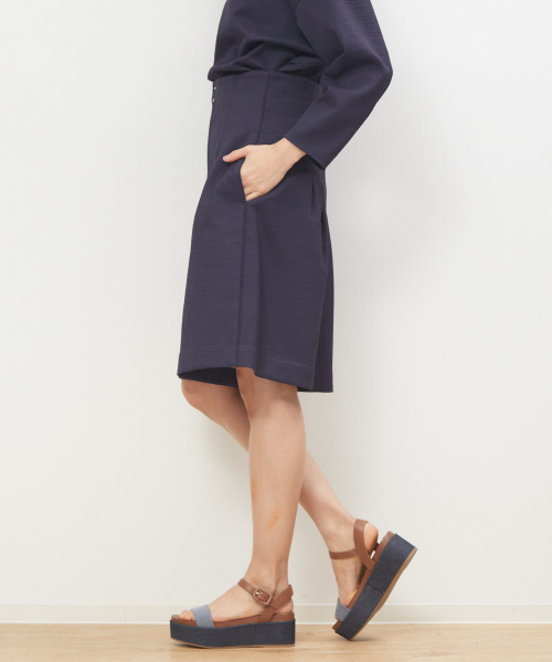 DESIGNWORKS(デザインワークス)の「ショートパンツ(その他パンツ・レディース・ネイビー/ブラウン・38/36)」の4枚目の写真