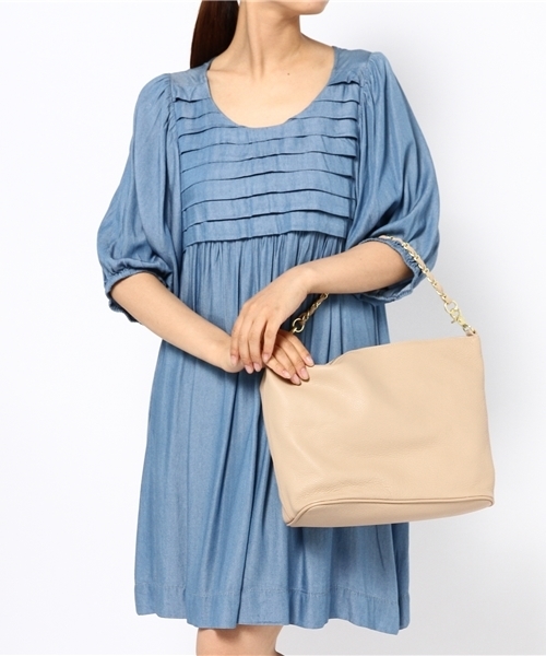 PAPILLONNER（パピヨネ）の「チェーンレザーショルダー（ショルダーバッグ・レディース・アイボリー/ブラック・FREE）」の6枚目の写真