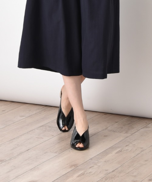 INTERPLANET（インタープラネット）の「Ｖ字カットジュートサンダル（サンダル・レディース・ブラック/ベージュ・23.5cm/24.5cm）」の3枚目の写真