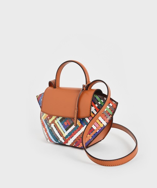 CHARLES & KEITH（チャールズ & キース）の「キャンバストラペーズ トップハンドルバッグ / Canvas Trapeze Top Handle Bag（ハンドバッグ・レディース・ブラック/オリーブ/ライトブラウン/マルチ/ブラック系その他2・M）」の15枚目の写真