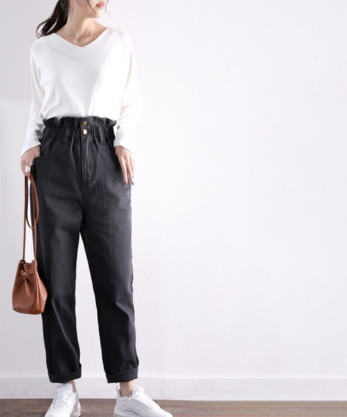 classicalelf（クラシカルエルフ）の「スタイルアップ魅せ。ハイウエストギャザーテーパードパンツ（デニムパンツ・レディース・ブラック/インディゴブルー/ナチュラル/グレー/ブラウン/グレー系その他・SMALL/MEDIUM/LARGE/X-LARGE/XX-LARGE）」の16枚目の写真