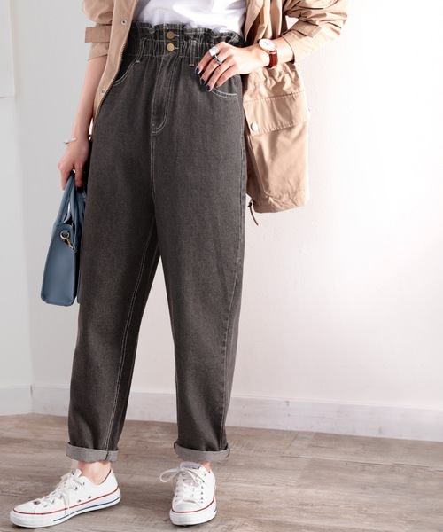 classicalelf（クラシカルエルフ）の「スタイルアップ魅せ。ハイウエストギャザーテーパードパンツ（デニムパンツ・レディース・ブラック/インディゴブルー/ナチュラル/グレー/ブラウン/グレー系その他・SMALL/MEDIUM/LARGE/X-LARGE/XX-LARGE）」の17枚目の写真