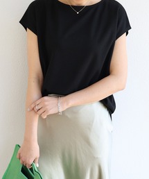 ポンチフレンチスリーブ背中タックトップス