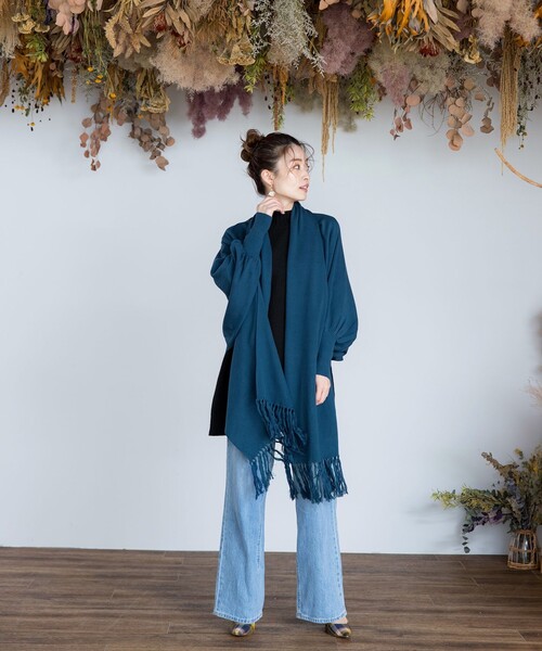 Tiaclasse（ティアクラッセ）の「ストール風カーディガン