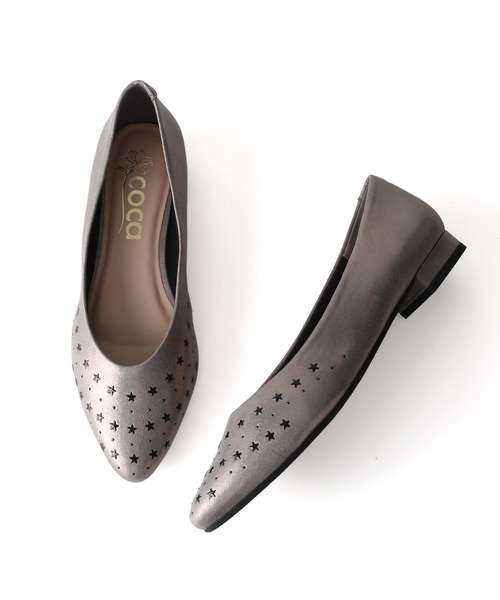 coca(ANDEX shoes product)(コカ)の「coca / コカ 星スタッズ付き ポインテッドトゥ ローヒール パンプス 420002(パンプス・レディース・パイソン/ブラック/ベージュ・23.5cm/24.5cm/22cm/23cm/22.5cm/24cm)」の19枚目の写真