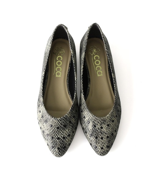 coca(ANDEX shoes product)(コカ)の「coca / コカ 星スタッズ付き ポインテッドトゥ ローヒール パンプス 420002(パンプス・レディース・パイソン/ブラック/ベージュ・23.5cm/24.5cm/22cm/23cm/22.5cm/24cm)」の21枚目の写真