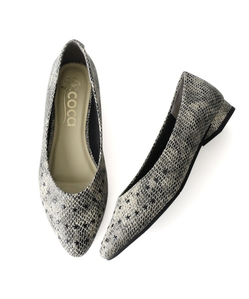 coca(ANDEX shoes product)(コカ)の「coca / コカ 星スタッズ付き ポインテッドトゥ ローヒール パンプス 420002(パンプス・レディース・パイソン/ブラック/ベージュ・23.5cm/24.5cm/22cm/23cm/22.5cm/24cm)」の15枚目の写真
