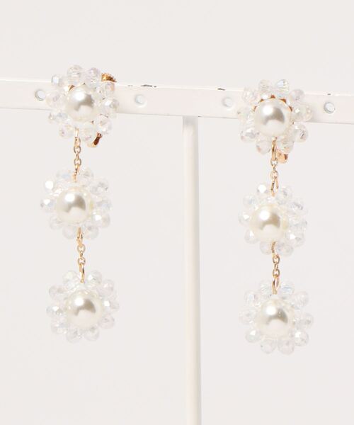 flower（フラワー）の「シアーフラワリーイヤリング（イヤリング・レディース・ホワイト・FREE）」の3枚目の写真