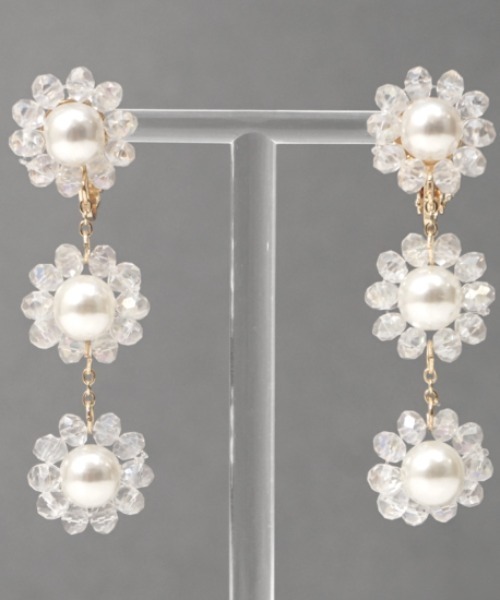 flower（フラワー）の「シアーフラワリーイヤリング（イヤリング・レディース・ホワイト・FREE）」の7枚目の写真