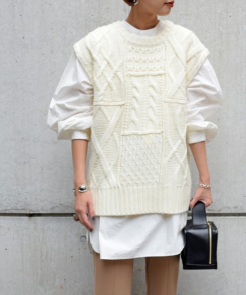 Marient（マリエント）の「ケーブルアランニットベスト（ニット/セーター・レディース・ベージュ/ブラウン/アイボリー・FREE）」の10枚目の写真