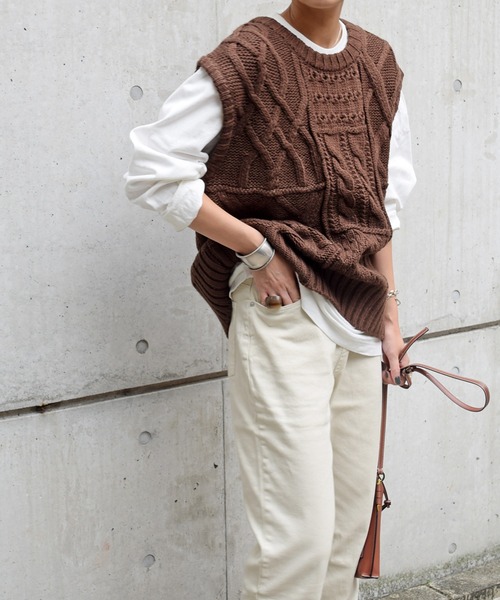 Marient（マリエント）の「ケーブルアランニットベスト（ニット/セーター・レディース・ベージュ/ブラウン/アイボリー・FREE）」の8枚目の写真