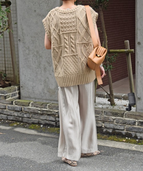 Marient（マリエント）の「ケーブルアランニットベスト（ニット/セーター・レディース・ベージュ/ブラウン/アイボリー・FREE）」の12枚目の写真