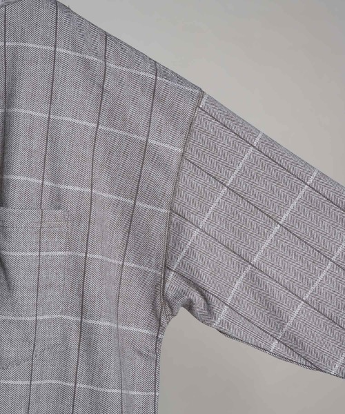 DOOPZ(ドープス)の「SIDE SLIT SMOOTH POCKET PARKA / サイドスリットスムースポケットパーカー(パーカー・メンズ・ブラック/ブラウン/グレー/ナチュラル・SMALL/MEDIUM/LARGE)」の6枚目の写真