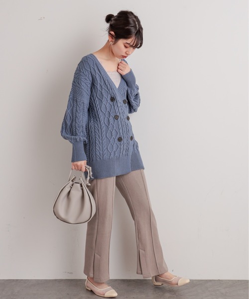 natural couture(ナチュラルクチュール)の「ダブルブレストケーブルカーディガン(カーディガン/ボレロ・レディース・ブルー/モカ/アイボリー/チャコールグレー・FREE)」の14枚目の写真