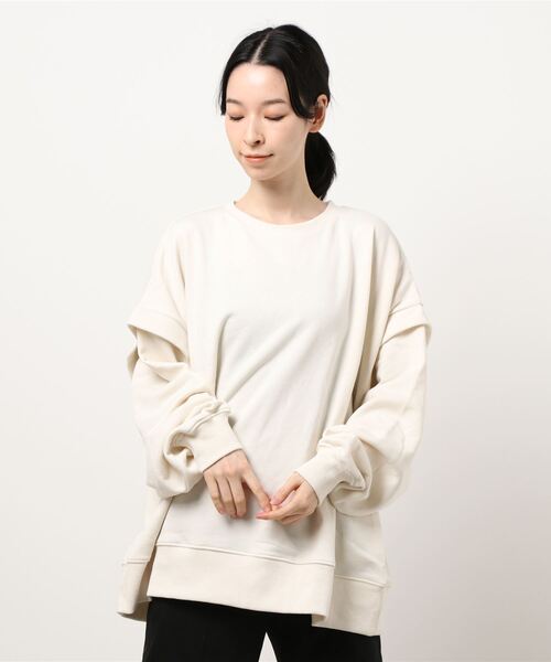 earth music&ecology（アースミュージックアンドエコロジー）の「ルーズシルエットプルオーバー ＊（スウェット・レディース・チャコールグレー/オフホワイト/ミント/ピンクベージュ・FREE）」の7枚目の写真