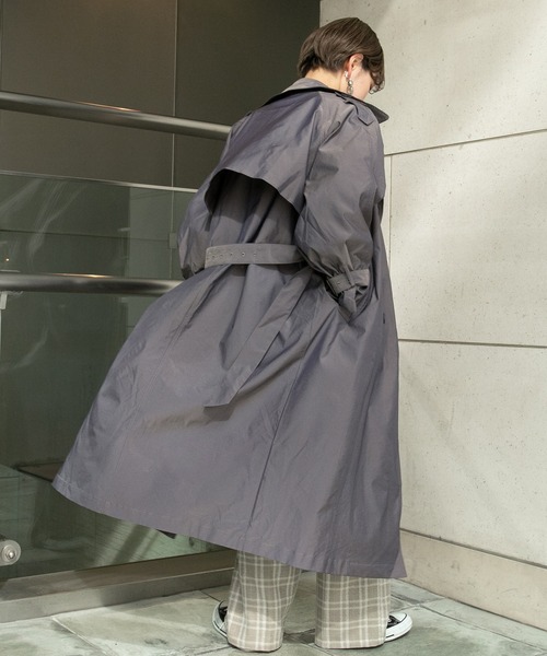 kutir(クティール)の「【kutir3周年記念アイテム】タマムシトレンチコート(トレンチコート・レディース・カーキブラウン/ブルー/パープル・SMALL/MEDIUM)」の9枚目の写真