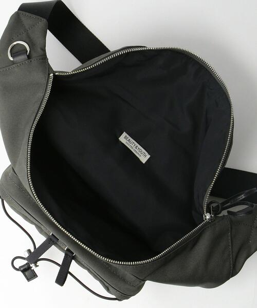BEAUTY&YOUTH UNITED ARROWS（ビューティーアンドユースユナイテッドアローズ）の「BY POLY ウエストバッグ（ボディバッグ/ウエストポーチ・メンズ・ブラック/オリーブ・FREE）」の9枚目の写真