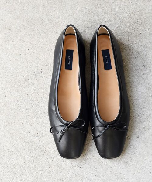 SHIPS（シップス）の「スクエアバレエシューズ◇（バレエシューズ・レディース・オフホワイト/ブラック・25/30/35/40/45/50）」の2枚目の写真