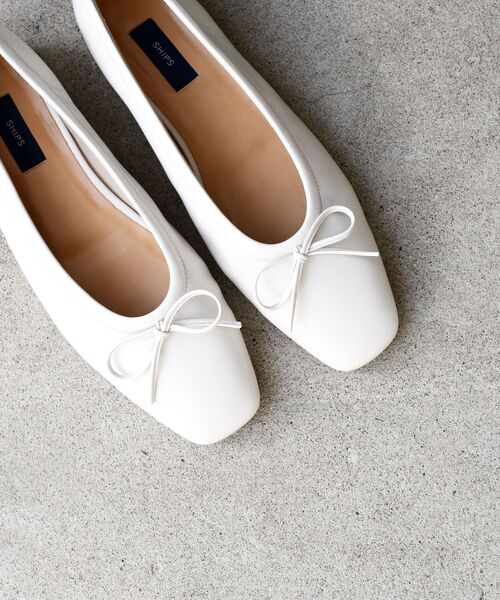 SHIPS（シップス）の「スクエアバレエシューズ◇（バレエシューズ・レディース・オフホワイト/ブラック・25/30/35/40/45/50）」の5枚目の写真