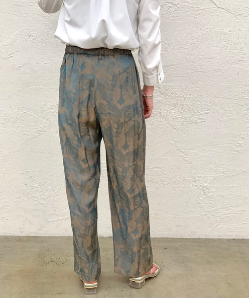 CIAOPANIC（チャオパニック）の「リーフ柄イージーパンツ（スラックス・レディース・グリーン/ネイビー/ブルー系その他・FREE）」の11枚目の写真