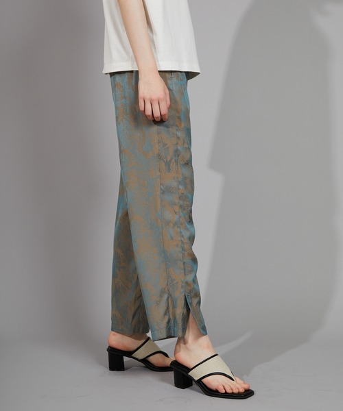 CIAOPANIC（チャオパニック）の「リーフ柄イージーパンツ（スラックス・レディース・グリーン/ネイビー/ブルー系その他・FREE）」の17枚目の写真