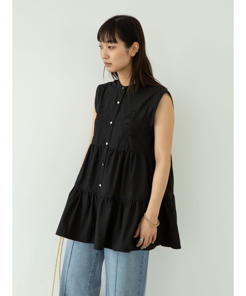 ELENCARE DUE（エレンカーレデュエ）の「・ELENCARE DUE　刺繍ティアードチュニック＊（シャツ/ブラウス・レディース・ブラック/オフホワイト/イエロー/ラベンダー・FREE）」の11枚目の写真