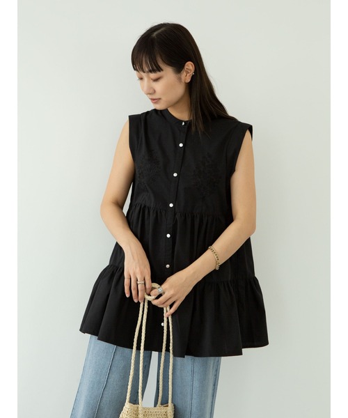 ELENCARE DUE（エレンカーレデュエ）の「・ELENCARE DUE　刺繍ティアードチュニック＊（シャツ/ブラウス・レディース・ブラック/オフホワイト/イエロー/ラベンダー・FREE）」の21枚目の写真