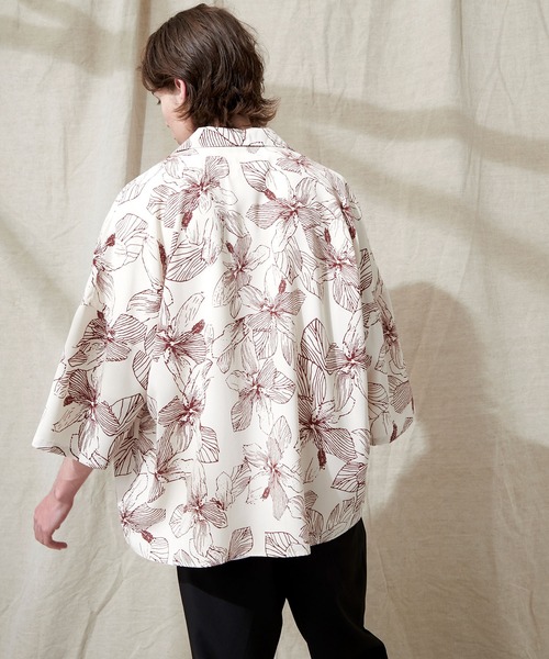 EMMA CLOTHES（エマクローズ）の「オーバーサイズドルマン プラントガラ オープンカラーS/Sシャツ EMMA CLOTHES（シャツ/ブラウス・メンズ・ホワイト系その他/ブラック系その他/ベージュ系その他/グリーン系その他/ブルー系その他/ブラック系その他2/ブルー系その他2/ブルー系その他3・M/L）」の19枚目の写真