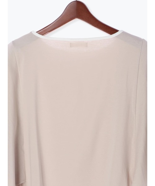 Te chichi（テチチ）の「配色パイピングフレア袖プルオーバー（Tシャツ/カットソー・レディース・オフホワイト/グレー/モカ・ﾌﾘ-）」の15枚目の写真