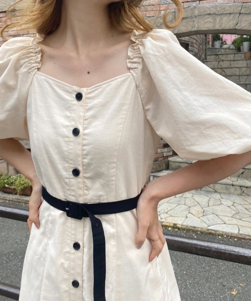 one after another NICE CLAUP(ワンアフターアナザーナイスクラップ)の「配色ベルトボリュームスリーブワンピース(ワンピース・レディース・ブラック/アイボリー/イエロー系その他・FREE)」の1枚目の写真