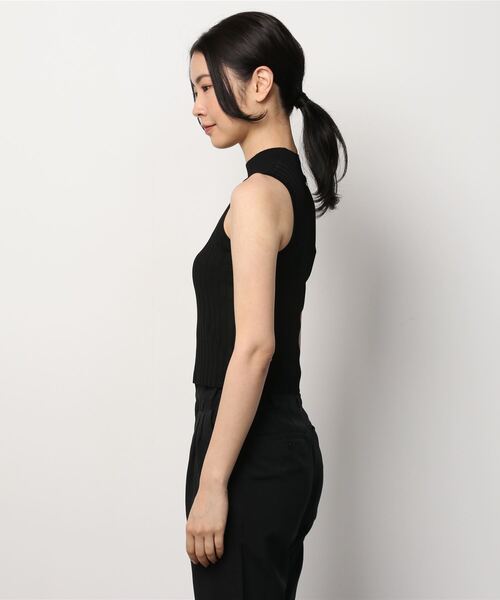 Guess(ゲス)の「Ester Halter Top(その他トップス・レディース・ブラック/ブラウン/ホワイト/グリーン・LARGE/MEDIUM/SMALL)」の10枚目の写真