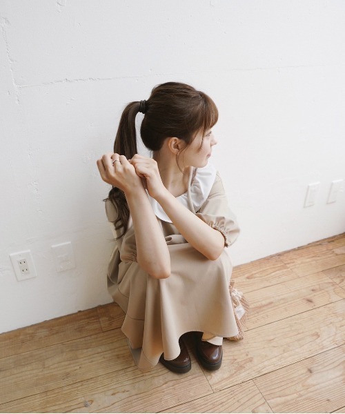 earth music&ecology by たかあしあかり（アースミュージックアンドエコロジーバイタカアシアカリ）の「【ZOZO限定】たかあしあかり★フリル襟ワンピース ＊（ワンピース・レディース・ベージュ/ブラウン・FREE）」の14枚目の写真