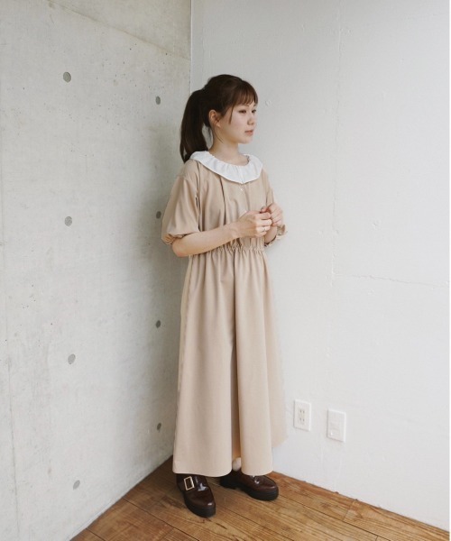 earth music&ecology by たかあしあかり（アースミュージックアンドエコロジーバイタカアシアカリ）の「【ZOZO限定】たかあしあかり★フリル襟ワンピース ＊（ワンピース・レディース・ベージュ/ブラウン・FREE）」の12枚目の写真
