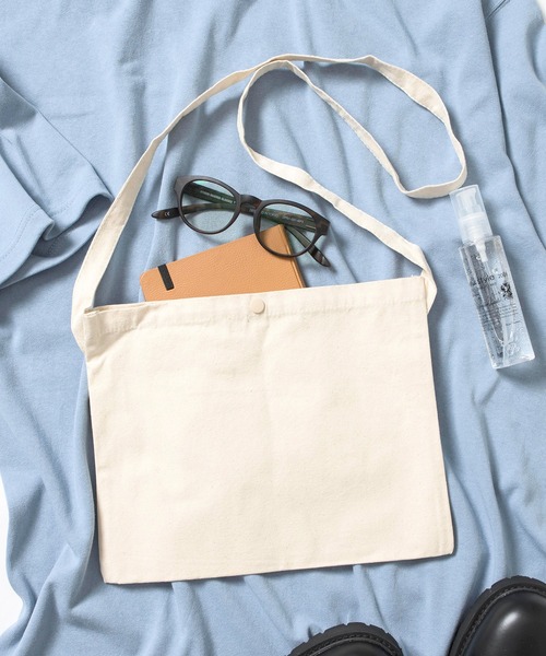 United Athle（ユナイテッドアスレ）の「【United Athle】レギュラー キャンバス サコッシュ 1461（ショルダーバッグ・メンズ・レッド/ナチュラル/ブラック/ネイビー/ライトグレー・FREE）」の3枚目の写真