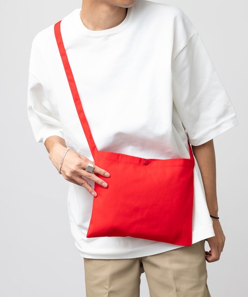 United Athle（ユナイテッドアスレ）の「【United Athle】レギュラー キャンバス サコッシュ 1461（ショルダーバッグ・メンズ・レッド/ナチュラル/ブラック/ネイビー/ライトグレー・FREE）」の9枚目の写真