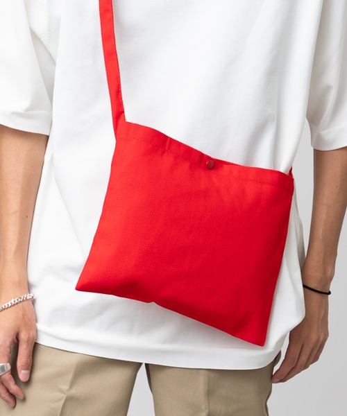 United Athle（ユナイテッドアスレ）の「【United Athle】レギュラー キャンバス サコッシュ 1461（ショルダーバッグ・メンズ・レッド/ナチュラル/ブラック/ネイビー/ライトグレー・FREE）」の8枚目の写真