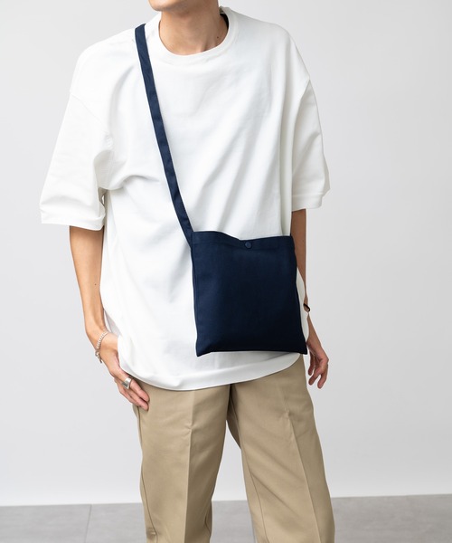 United Athle（ユナイテッドアスレ）の「【United Athle】レギュラー キャンバス サコッシュ 1461（ショルダーバッグ・メンズ・レッド/ナチュラル/ブラック/ネイビー/ライトグレー・FREE）」の14枚目の写真