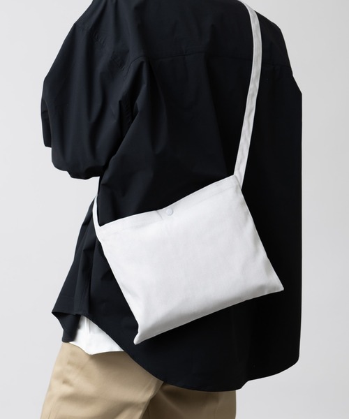 United Athle（ユナイテッドアスレ）の「【United Athle】レギュラー キャンバス サコッシュ 1461（ショルダーバッグ・メンズ・レッド/ナチュラル/ブラック/ネイビー/ライトグレー・FREE）」の20枚目の写真