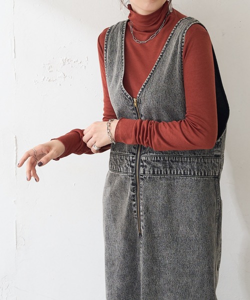 DISCOAT(ディスコート)の「【WEB限定】シアーシームレスタートルプルオーバー(Tシャツ/カットソー・レディース・ホワイト/ベージュ/グレー/モカ/ブラック/テラコッタ・FREE)」の1枚目の写真