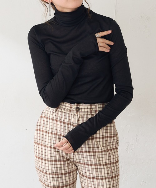 DISCOAT(ディスコート)の「【WEB限定】シアーシームレスタートルプルオーバー(Tシャツ/カットソー・レディース・ホワイト/ベージュ/グレー/モカ/ブラック/テラコッタ・FREE)」の3枚目の写真